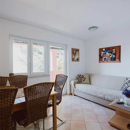 Merlin Apartment