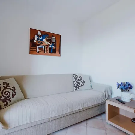 Merlin Apartment *