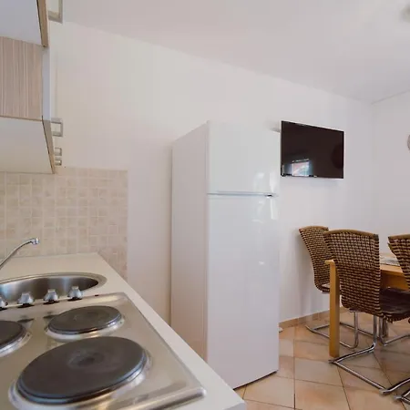Merlin Apartment *